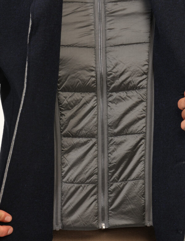 Cappotto Yes Zee Blu - Cappotto originale con cappuccio e foderato al suo interno in grigio, ricoperto di tessuto in lana in