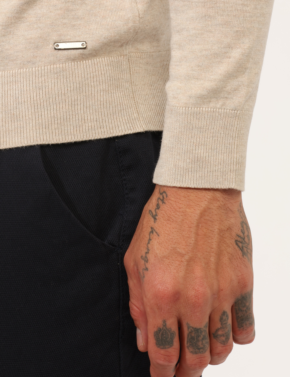 P20008-OA_BEIGE_AI25_4 P20008-OA_BEIGE_AI25