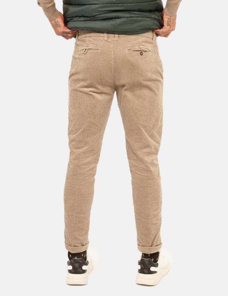 Pantaloni Yes Zee Beige - Pantaloni in simil velluto total beige, con tasche a taglio trasversale sul fronte e tasche a fess