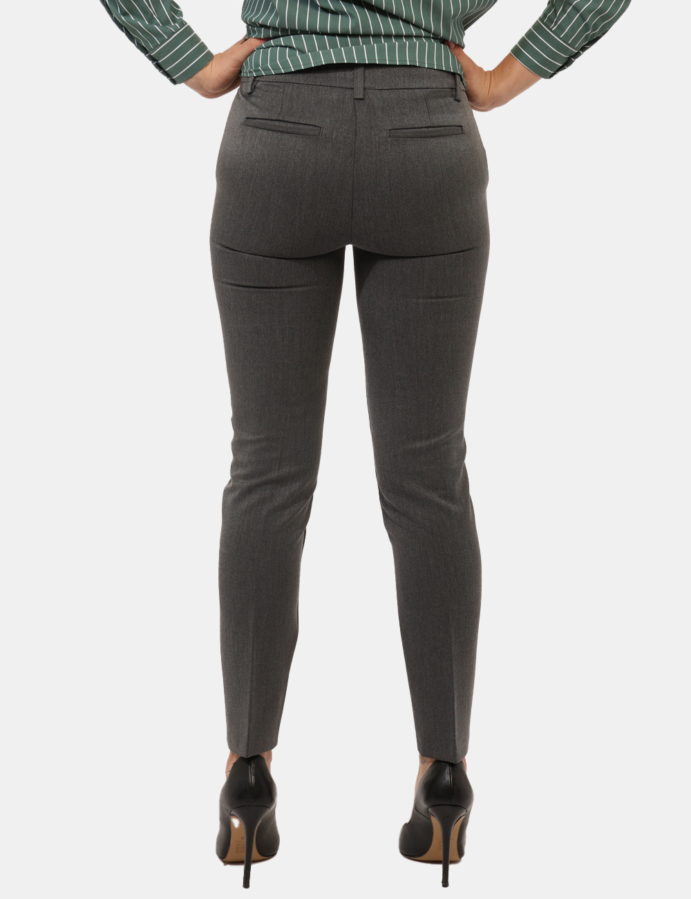 PD01SA25-TPV308-OA_GRIGIO-TOPO_AI25_5 Pantaloni Materica Grigio - Pantaloni larghi, eleganti, in total grigio topo con tasche a taglio trasversale. La vestibilità