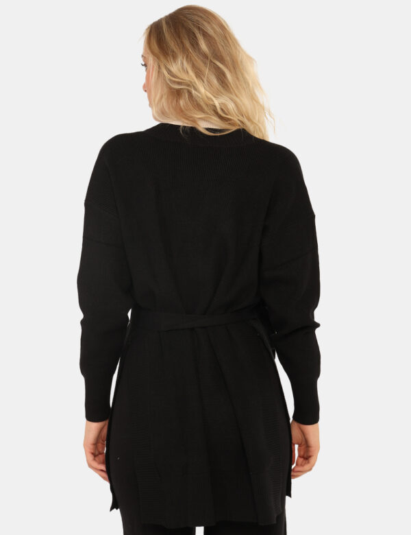 Cardigan Rue De Clerie Nero - Cardigan lungo in total nero, con cintura in tessuto coordinata che permette una vestibilità r