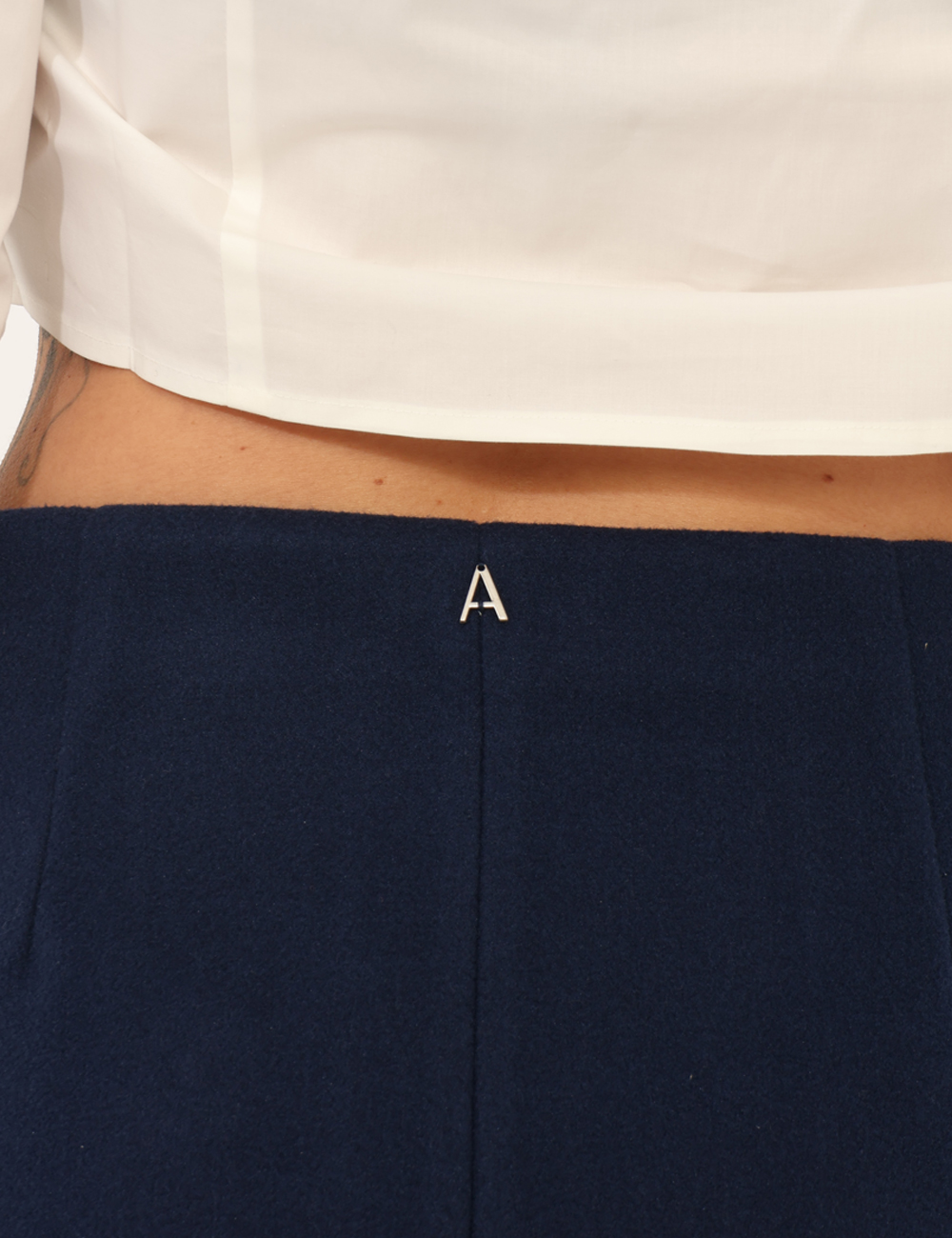 232AP2082-SA_INK-BLUE_AI25_6 232AP2082-SA_INK-BLUE_AI25