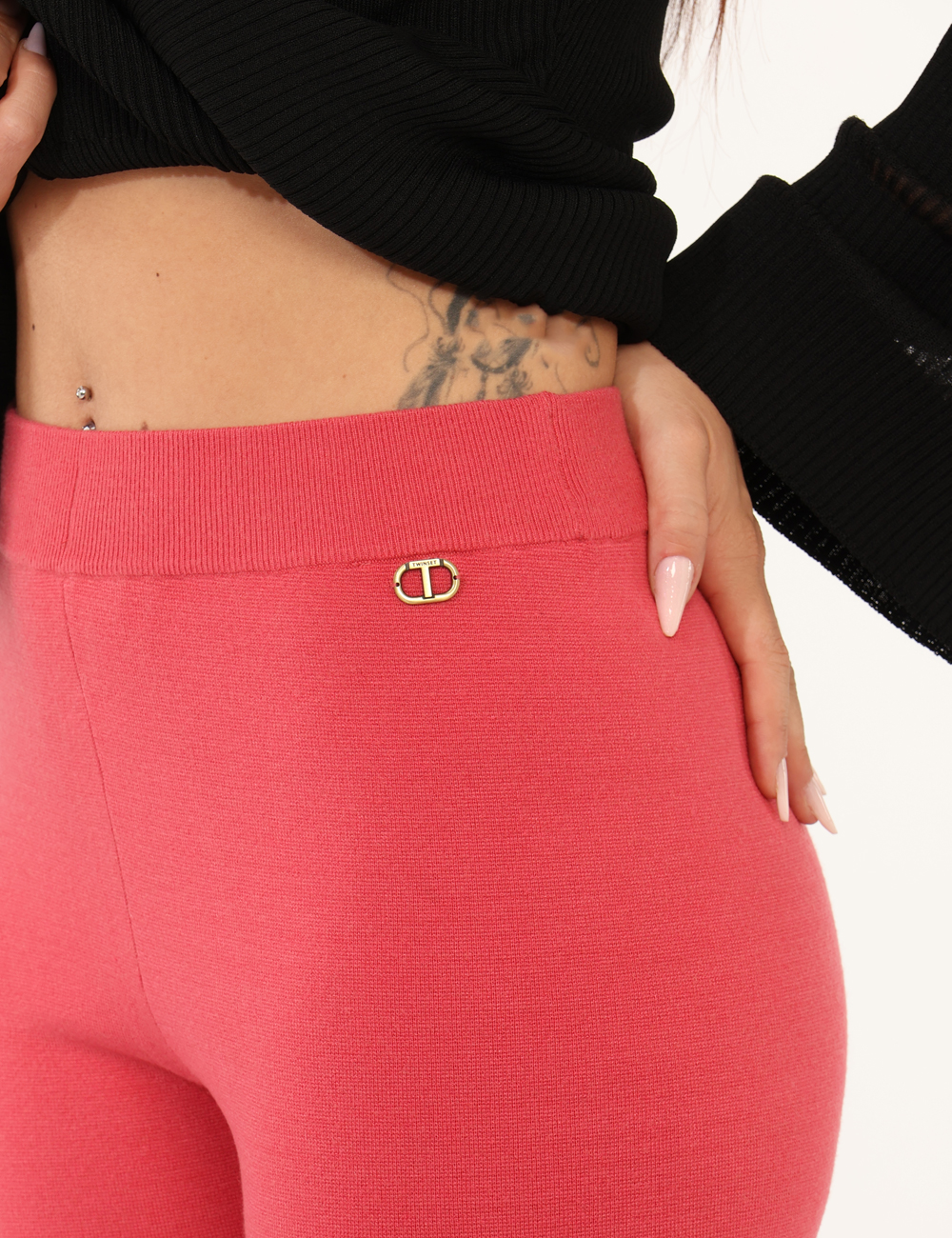 232TP3034-SA_HOLLY-BERRY_AI25_4 232TP3034-SA_HOLLY-BERRY_AI25