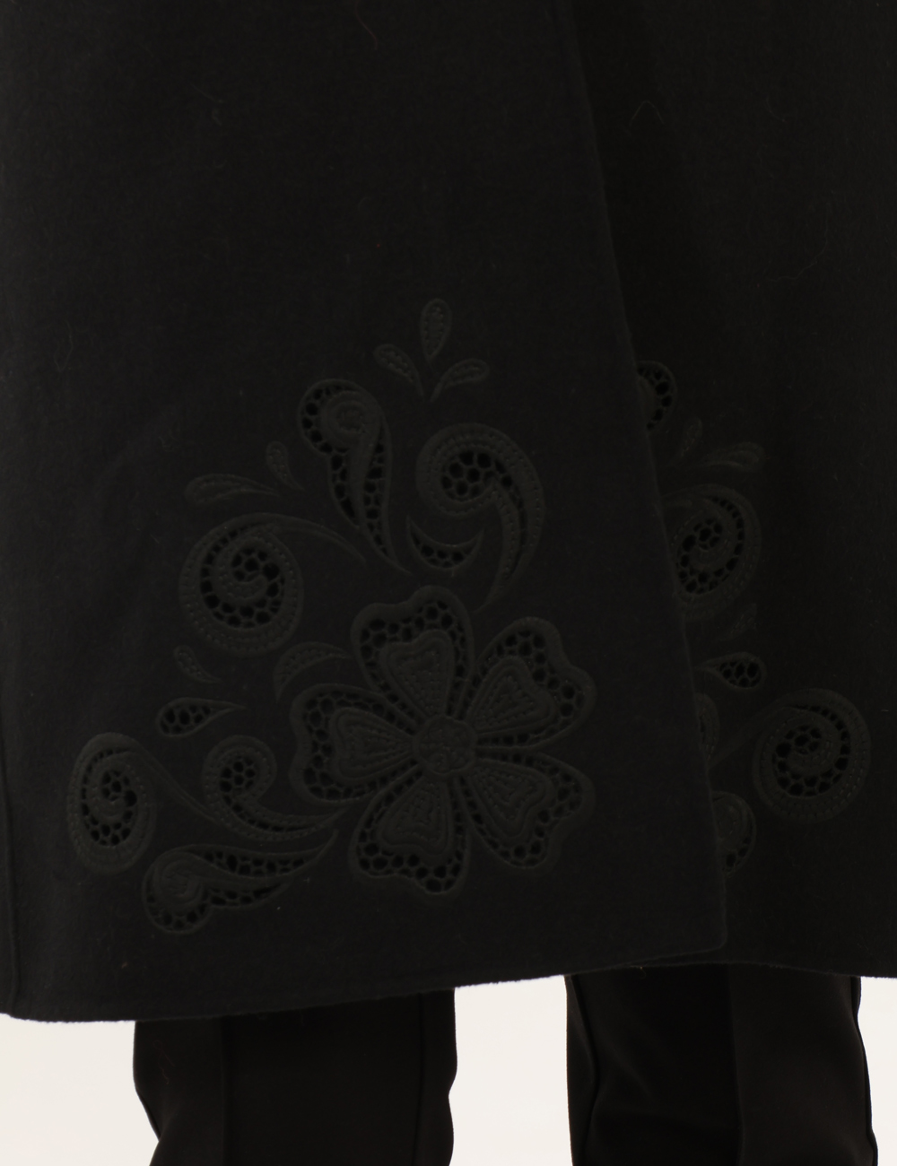 232TT2340-SA_NERO_AI25_4 Cappotto Twin Set Nero - Cappotto nero un bottone, con ricaco tono su tono.Cod. art. 232TT2340 SAVi ricordiamo che tutti i n