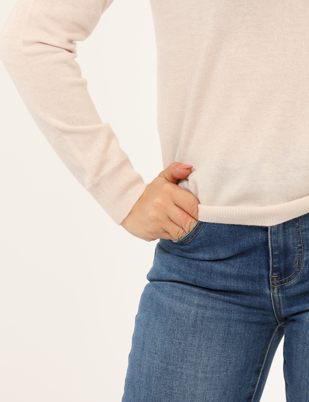 38-10072-OA_RISO_AI25_3 Maglione Rue De Clerie Luxury Beige - Maglione modello dolcevita, in misto lana e cashmere, total beige. La vestibilità è mo