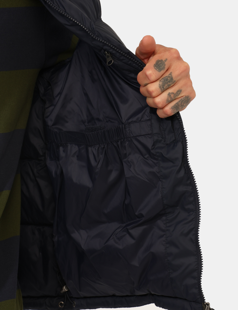 7006536-L-CA_BLU_AI25_4 7006536-L-CA_BLU_AI25