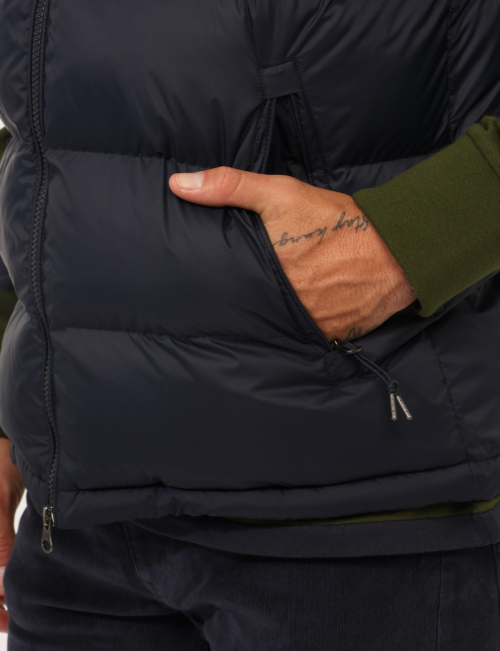 7006536-L-CA_BLU_AI25_7 7006536-L-CA_BLU_AI25