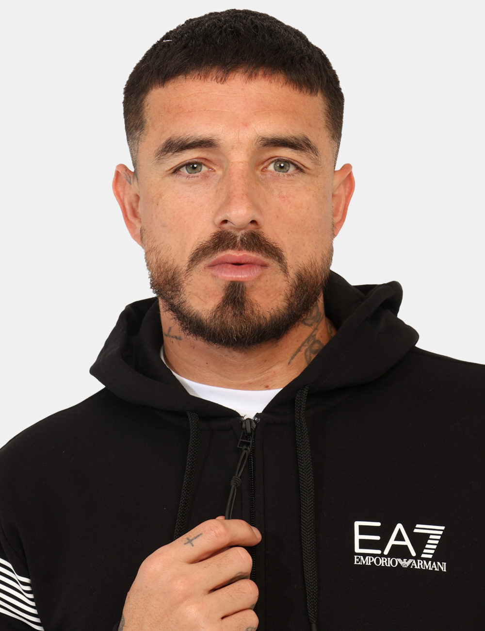 7M001127-AF10377-OA_BLACK-BEAUTY_AI25_4 7M001127-AF10377-OA_BLACK-BEAUTY_AI25