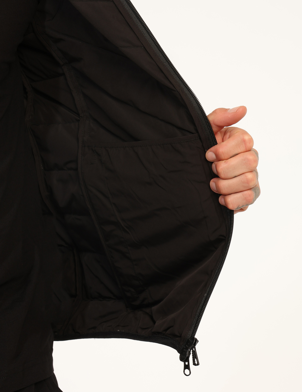 8NPB14-PNE1Z-OA_BLACK_AI25_3 Giacca EA7 Nero - Giacca con cappuccio non removibile, in total nero con tasche a taglio trasversale ed imbottitura in piuma