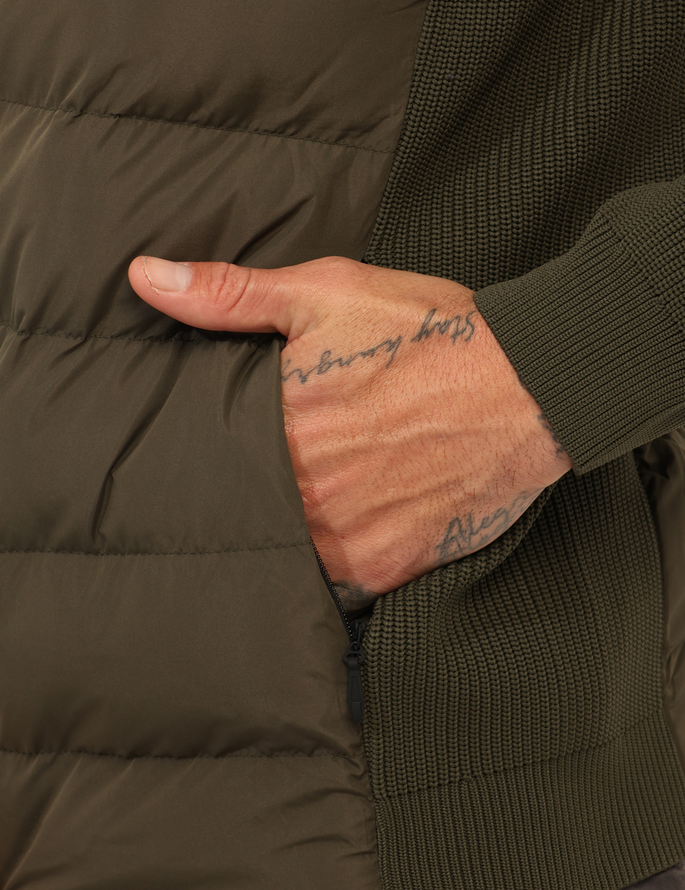 ARI5GB011358U-SA_ARMY_AI25_6 ARI5GB011358U-SA_ARMY_AI25