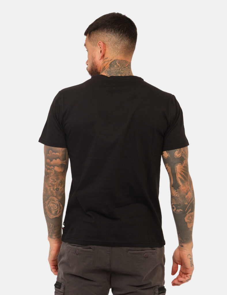 T-shirt Aeronautica Italiana Nero - T-shirt classica su base nera con stampa logo brand in tinta coordinata. La vestibilità