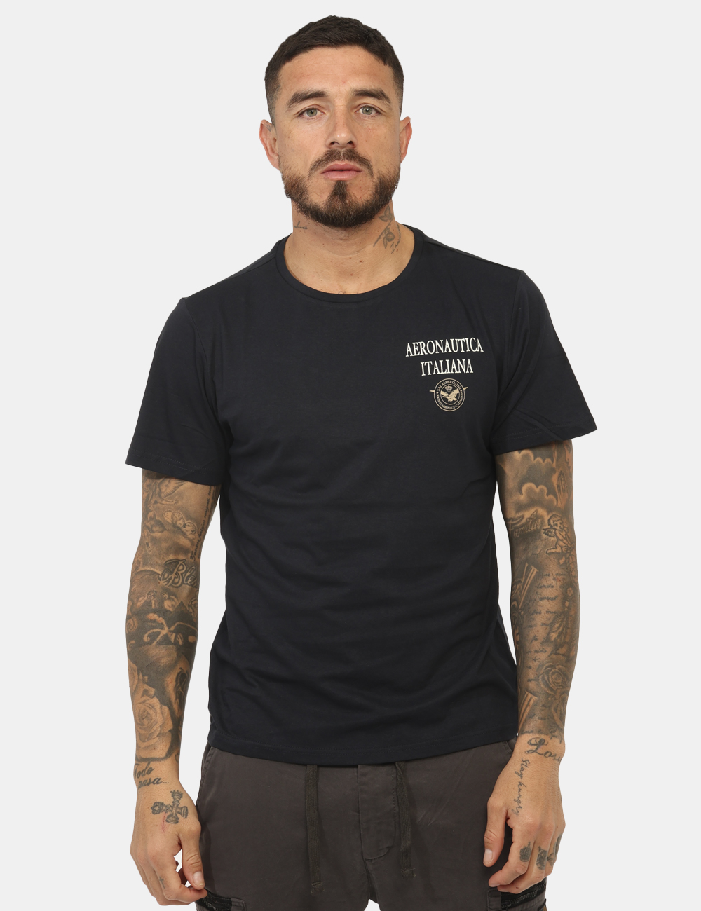 ARI5TS011348U-SA_NAVY_AI25_5 T-shirt Aeronautica Italiana Blu - T-shirt classica su base blu con stampa logo brand in tinta coordinata. La vestibilità è
