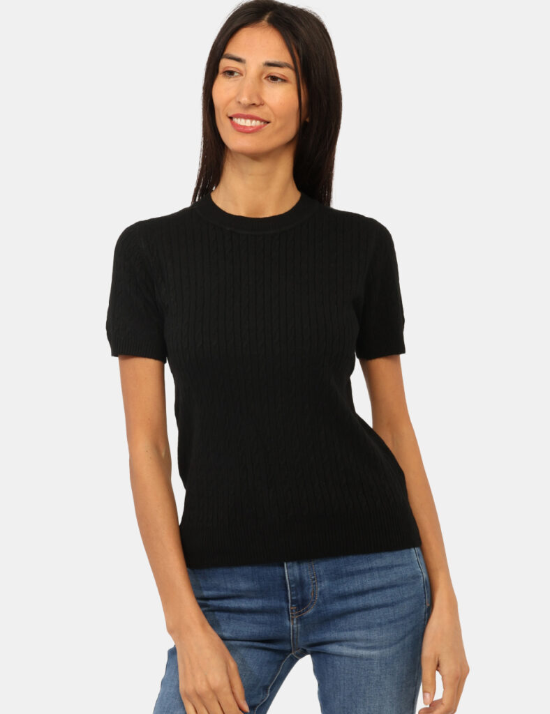 Maglia a maniche corte Materica Nero - Maglia a maniche corte in total nero, con girocollo classico e trama intrecciata. La