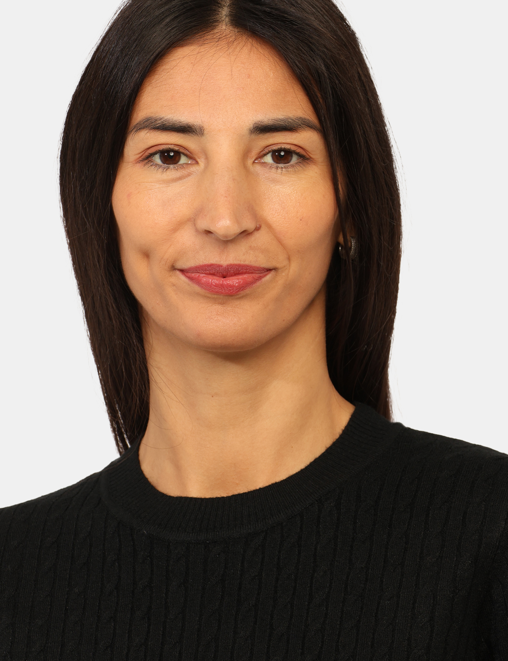 C004-OA_NERO_AI25_4 Maglia a maniche corte Materica Nero - Maglia a maniche corte in total nero, con girocollo classico e trama intrecciata. La