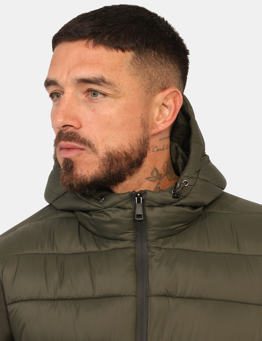 CANKA25-OA_VERDE_AI25_5 Piumino Braddock Verde - Piumino con cappuccio in total verde e maniche in tessuto, più tasche a taglio trasversale. La vest