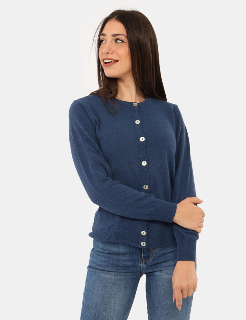 Maglione Rue De Clerie Luxury Blu - Maglione modello cardigan, in misto lana/cashmere ed in total blu avio. La vestibilità è