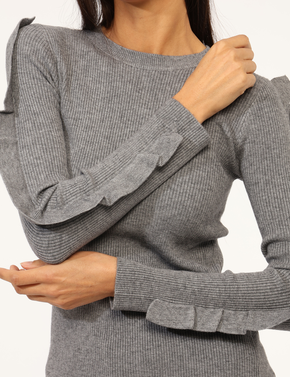 D018-OA_GRIGIO_AI25_4 Maglione Materica Grigio - Maglione costina con girocollo classico, in total grigio e frill in tinta applicato sulle maniche