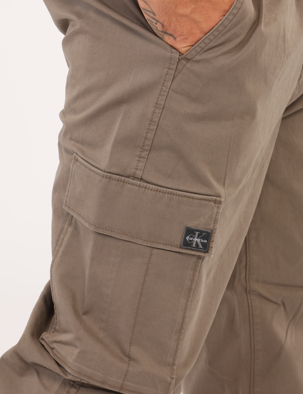 LV04RD608G-OA_PAY_AI25_4 LV04RD608G-OA_PAY_AI25