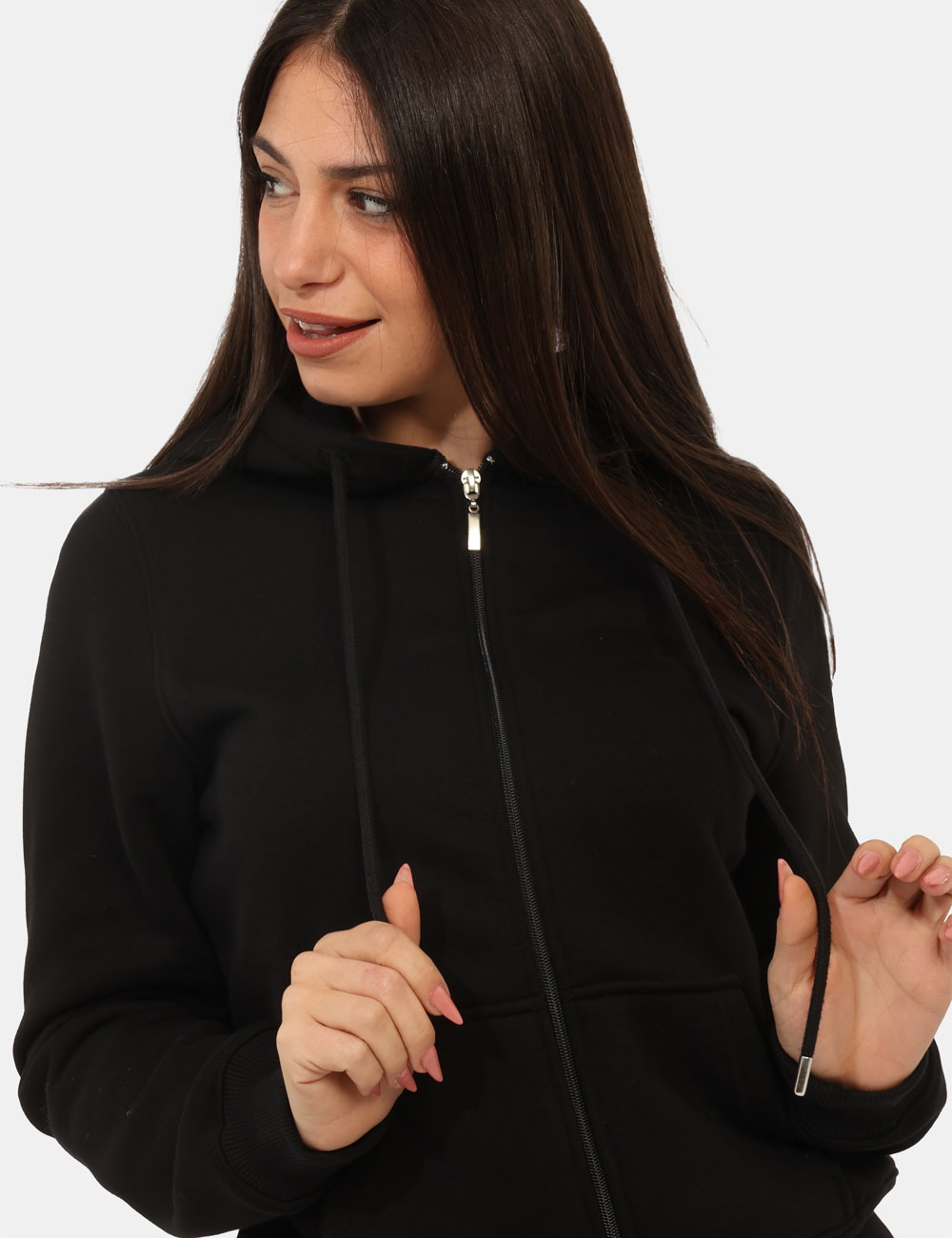 SLI5FP000068D-OA_NERO_AI25_4 Felpa Concept83 Nero - Felpa con cappuccio ed interno felpato, in total nero con tasche a taglio trasversale. La vestibilità