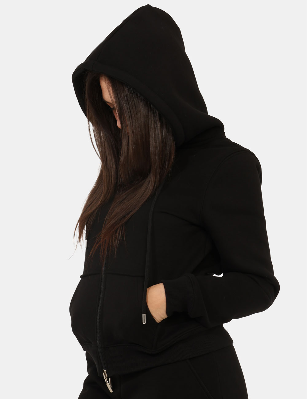 SLI5FP000068D-OA_NERO_AI25_5 Felpa Concept83 Nero - Felpa con cappuccio ed interno felpato, in total nero con tasche a taglio trasversale. La vestibilità