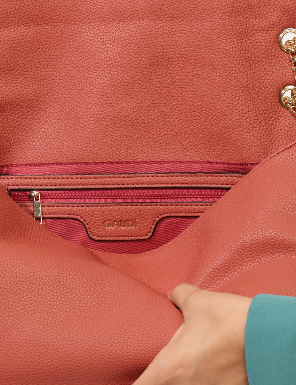 V5AI-12430-ME-CA_ROSA_AI25_2 Borsa Gaudi Rosa - L’articolo appartiene al campionario esclusivo di stagione: pezzo unico.Cod. art. V5AI 12430 ME CAVi rico