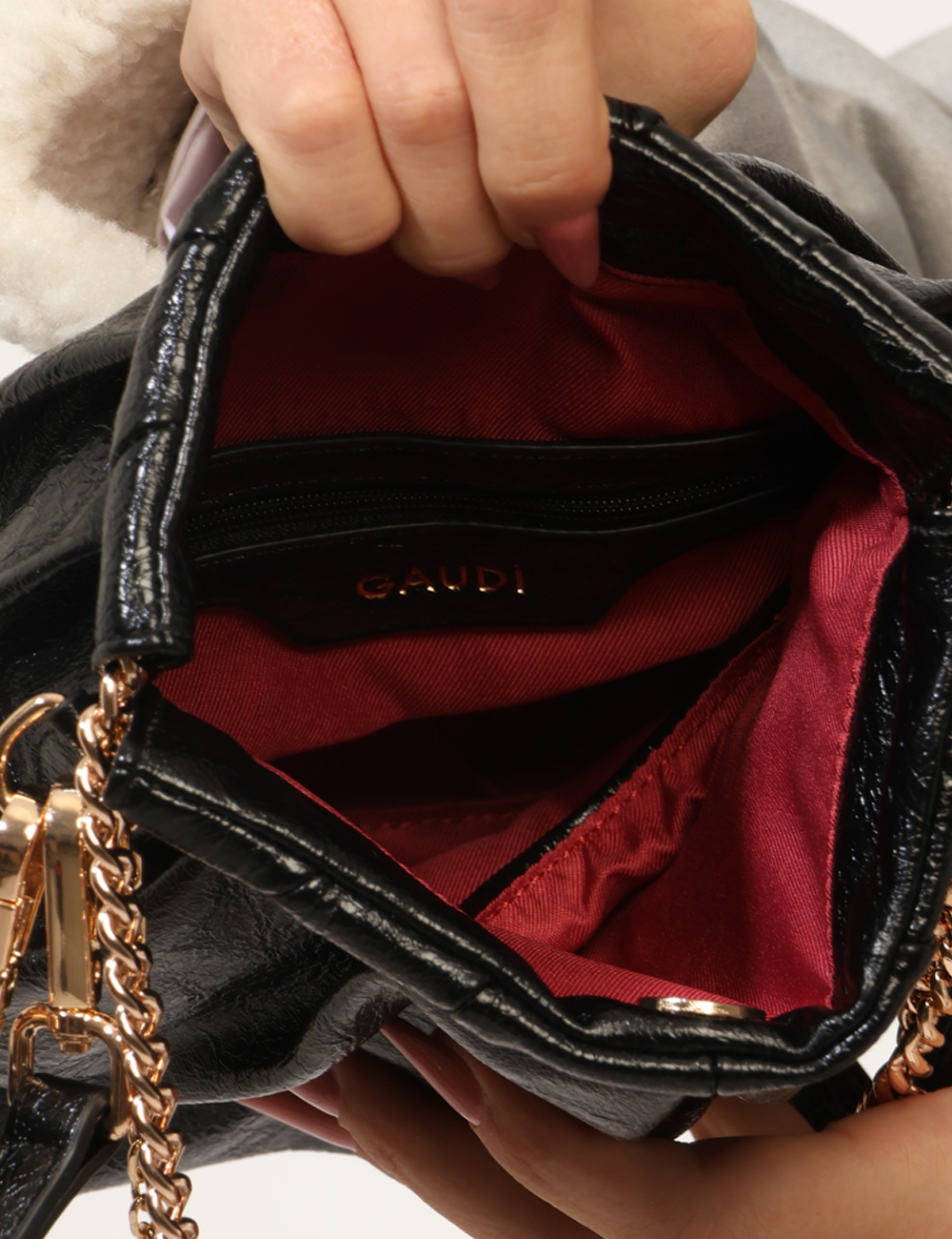 V5AI-12491-ME-CA_NERO_AI25_2 Borsa Gaudi Nero - L’articolo appartiene al campionario esclusivo di stagione: pezzo unico.Cod. art. V5AI 12491 ME CAVi rico