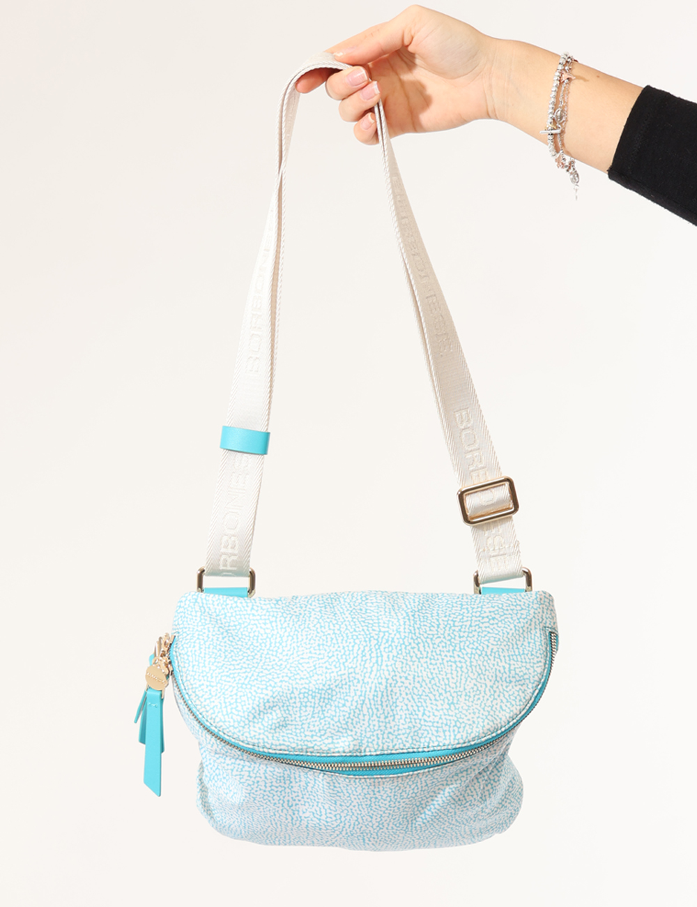 934240296S27-SB_light-blue_AI25_1 934240296S27-SB_light-blue_AI25