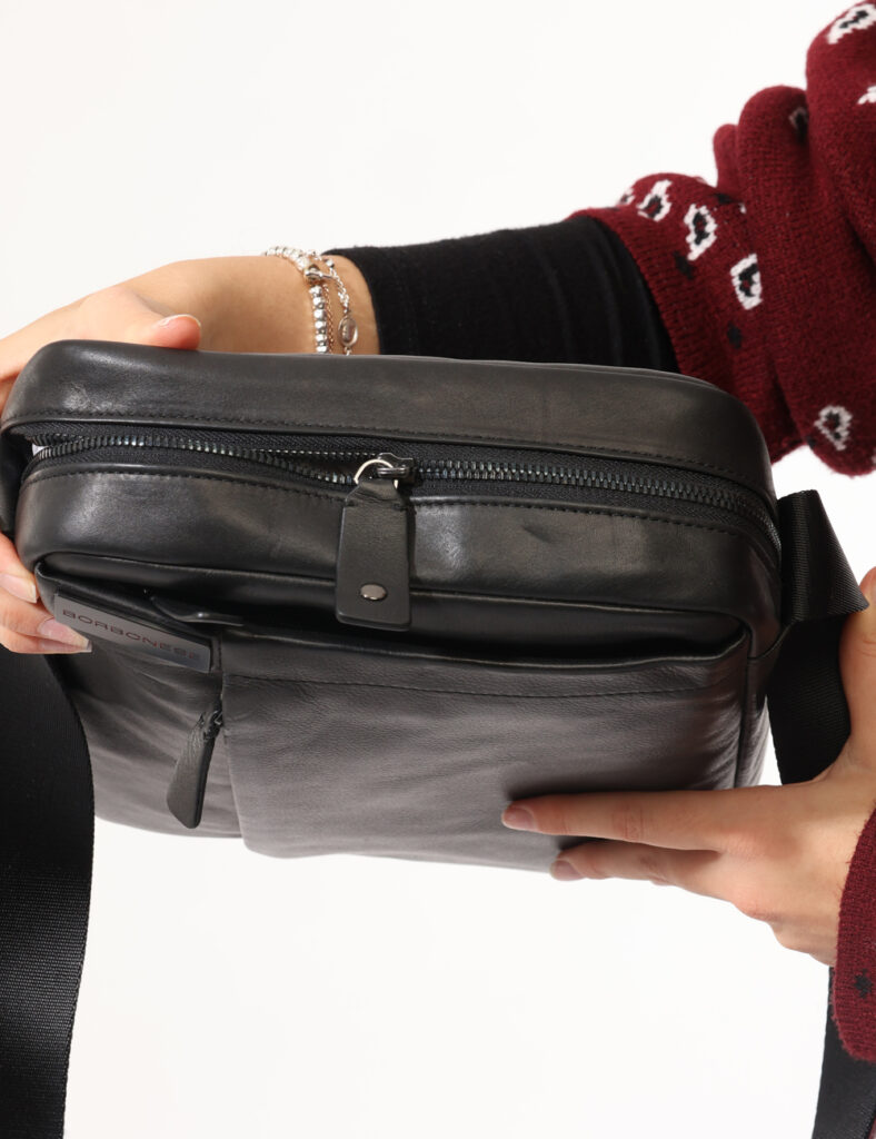 943433J78100-SB_black_AI25