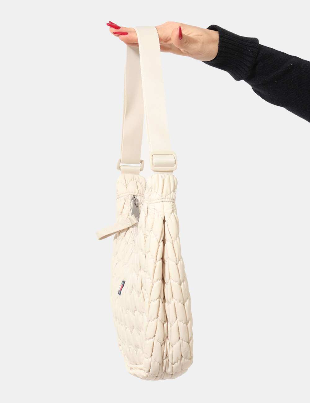 AW0AW17546-SA_NEWSPRINT_AI25_4 AW0AW17546-SA_NEWSPRINT_AI25