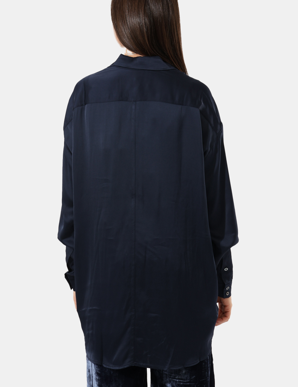 DC4851-SA_NIGHT_AI25_2 Camicia Ottod'Ame Blu - Camicia morbida, piu lunga sul retro con bottoni tono su tono.Cod. art. DC4851 SAVi ricordiamo che t