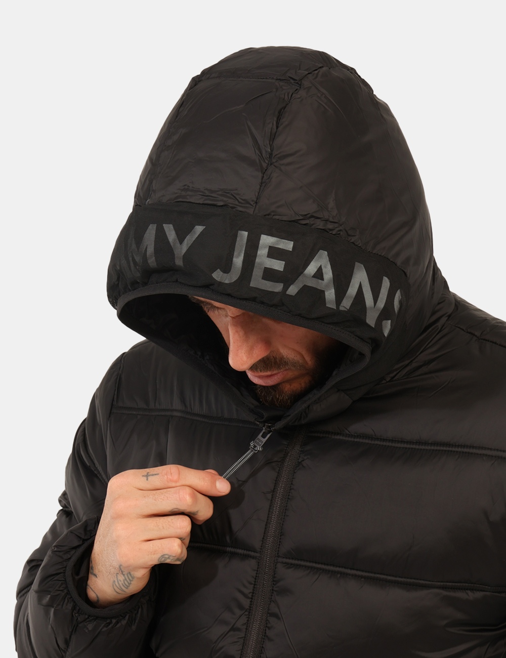 DM0DM22044-OA_BDS_AI25_4