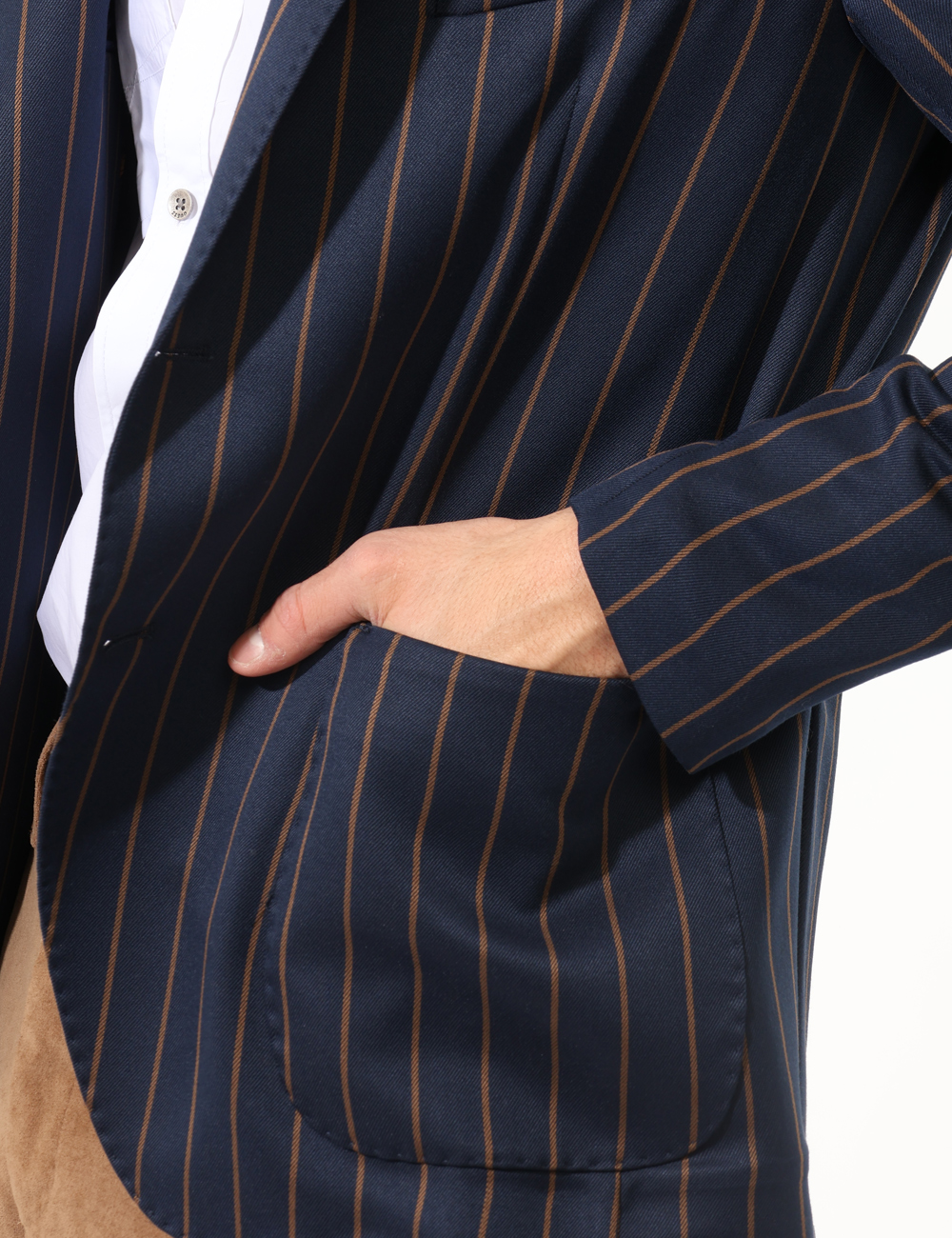 GI01FBAI24-TEX73-SA_BLU_AI25_6 Giacca Bernese Blu - Giacca elegante in total blu rigata marrone, con tasche a toppa più taschino. La vestibilità è morbida