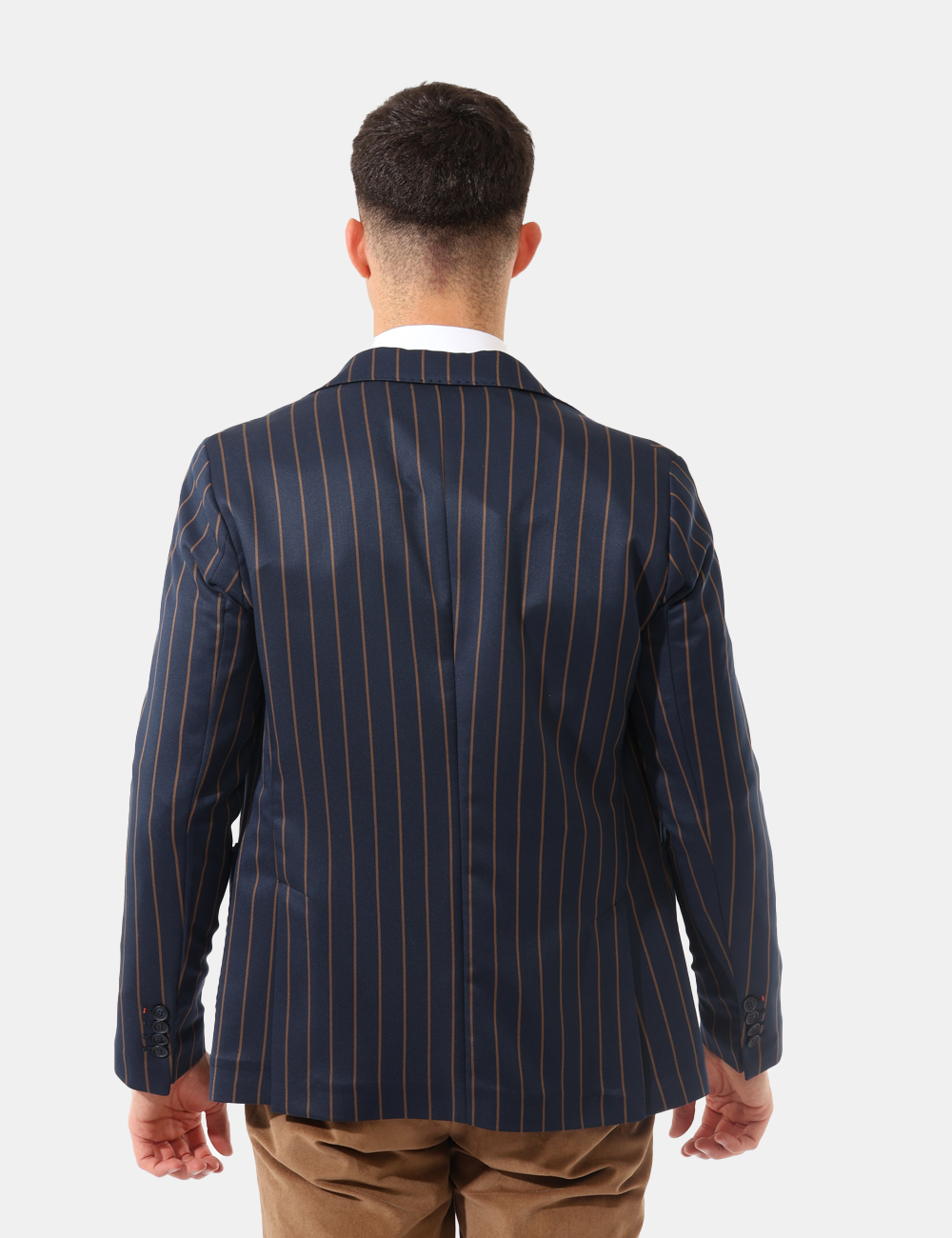 GI01FBAI24-TEX73-SA_BLU_AI25_7 Giacca Bernese Blu - Giacca elegante in total blu rigata marrone, con tasche a toppa più taschino. La vestibilità è morbida