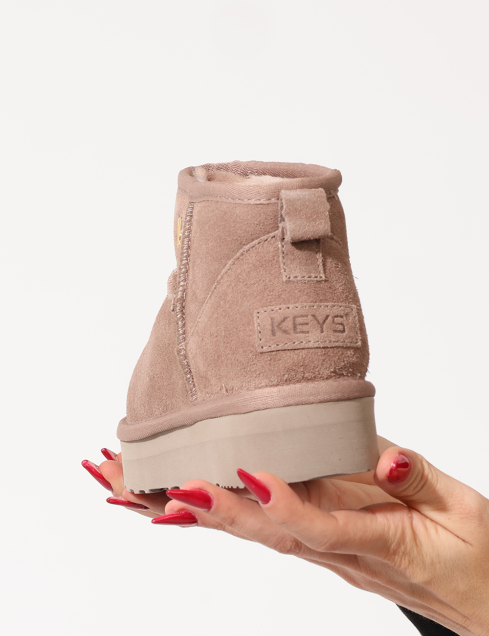 K-11402-OA_TAUPE_AI25_4 Stivaletti Keys Beige - Stivaletti in tessuto scamosciato total beige, con interno caldo in fake fur coordinato. La calzata