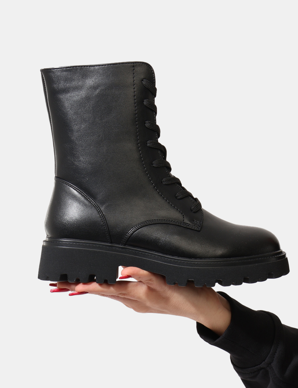 K-11462-OA_BLACK_AI25_4 Stivaletti Keys Nero - Stivaletti in cuoio total nero, con lacci coordinati. La calzata è pratica grazie a zip laterale e co