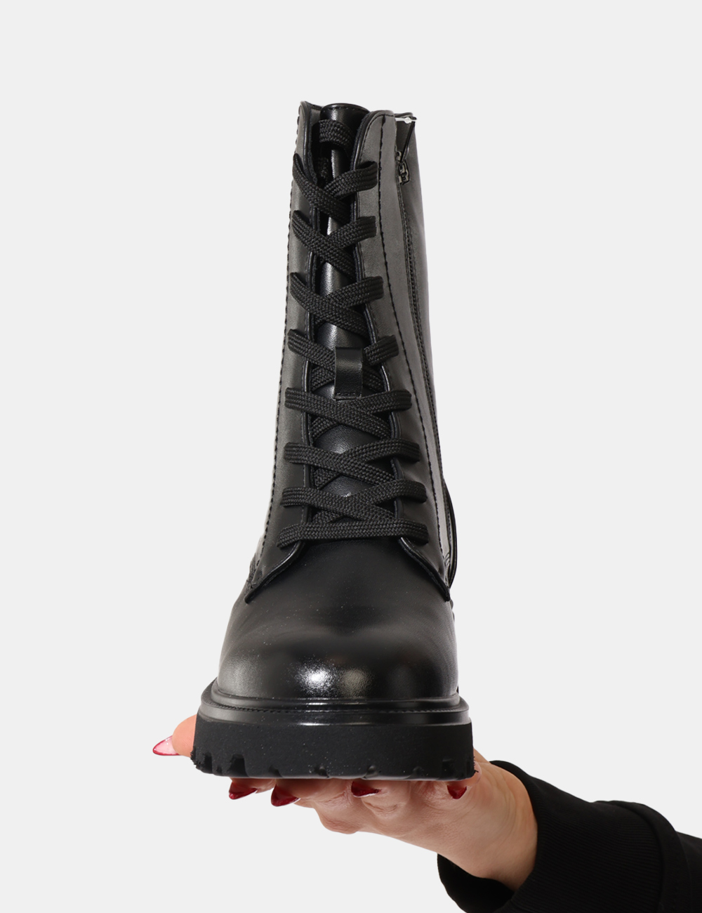 K-11462-OA_BLACK_AI25_5 Stivaletti Keys Nero - Stivaletti in cuoio total nero, con lacci coordinati. La calzata è pratica grazie a zip laterale e co