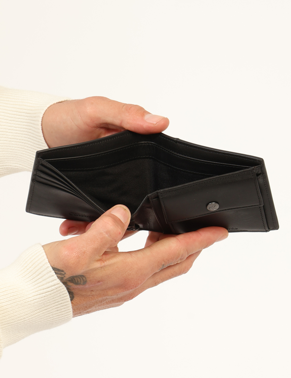 LV04G1072G-SA_BLACK_AI25_2 LV04G1072G-SA_BLACK_AI25