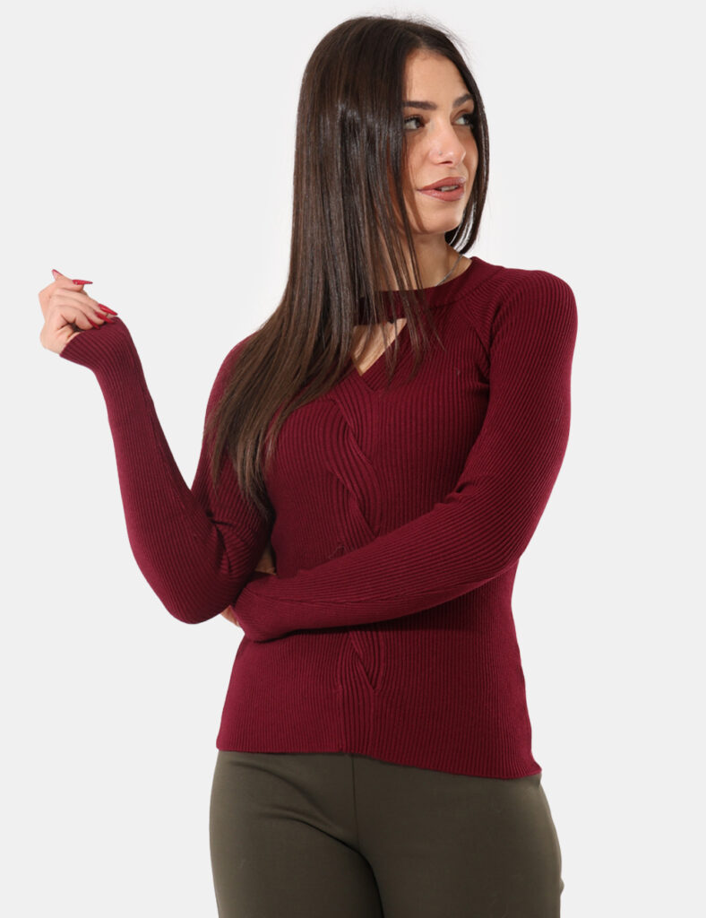 Maglione Sandro Ferrone Viola - Maglia girocollo a coste con treccia sul davanti.Cod. art. S65YBEAP66283 SAVi ricordiamo che