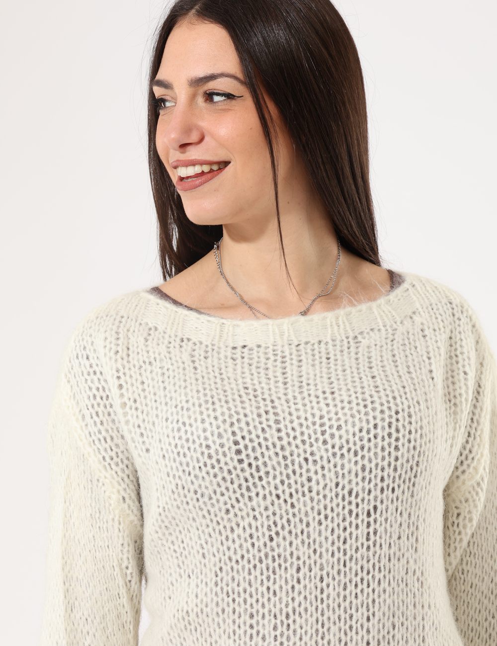 S65YBEGEFU09-SA_CREMA_AI25_4 Maglione Sandro Ferrone Bianco - Maglione morbido con collo a barchetta.Cod. art. S65YBEGEFU09 SAVi ricordiamo che tutti i n