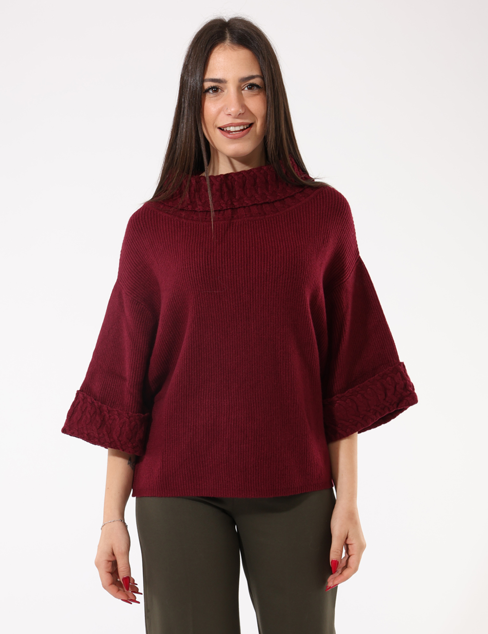 S65YBEX22343-SA_AMARONE_AI25_5 Maglione Sandro Ferrone Bordeaux - Maglia a collo alto , morbido con manica a 3/4.Cod. art. S65YBEX22343 SAVi ricordiamo che