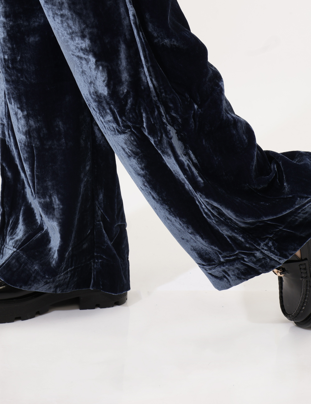 TP9405-SA_NIGHT_AI25_4 Pantalone Ottod'Ame Blu - Pantalone morbido, largo con elastico in vita adatto ad ogni occasione.Cod. art. TP9405 SAVi ricor