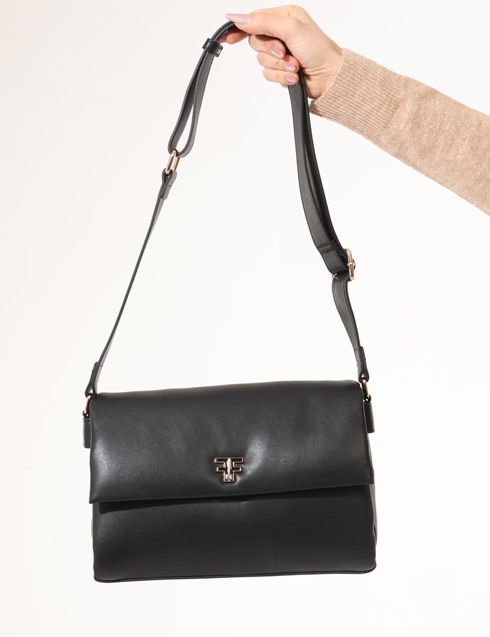 FA24WB3004P44101-SA_BLACK_AI25_7 Borsa Fracomina Nero - Borsa a tracolla con dettaglio dotaro.Cod. art. FA24WB3004P44101 SAVi ricordiamo che tutti i nostri a