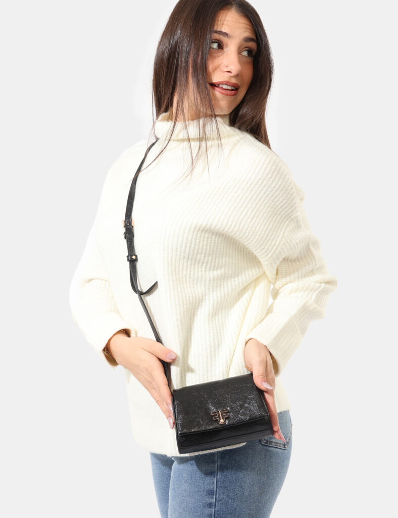 Borsa Fracomina Nero - Borsa a tracolla piccola e pratica.Cod. art. FA24WB4001P440K3 SAVi ricordiamo che tutti i nostri arti