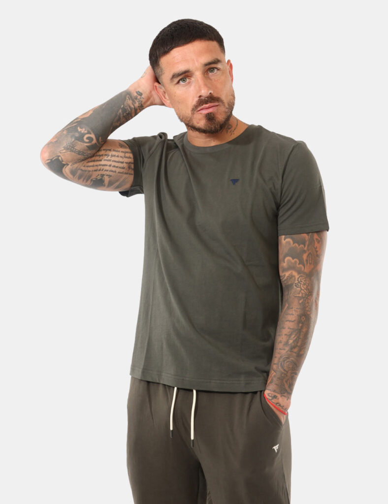 T-shirt Fred Mello Verde - Cod. art. FM25W01TG OAVi ricordiamo che tutti i nostri articoli sono originali.