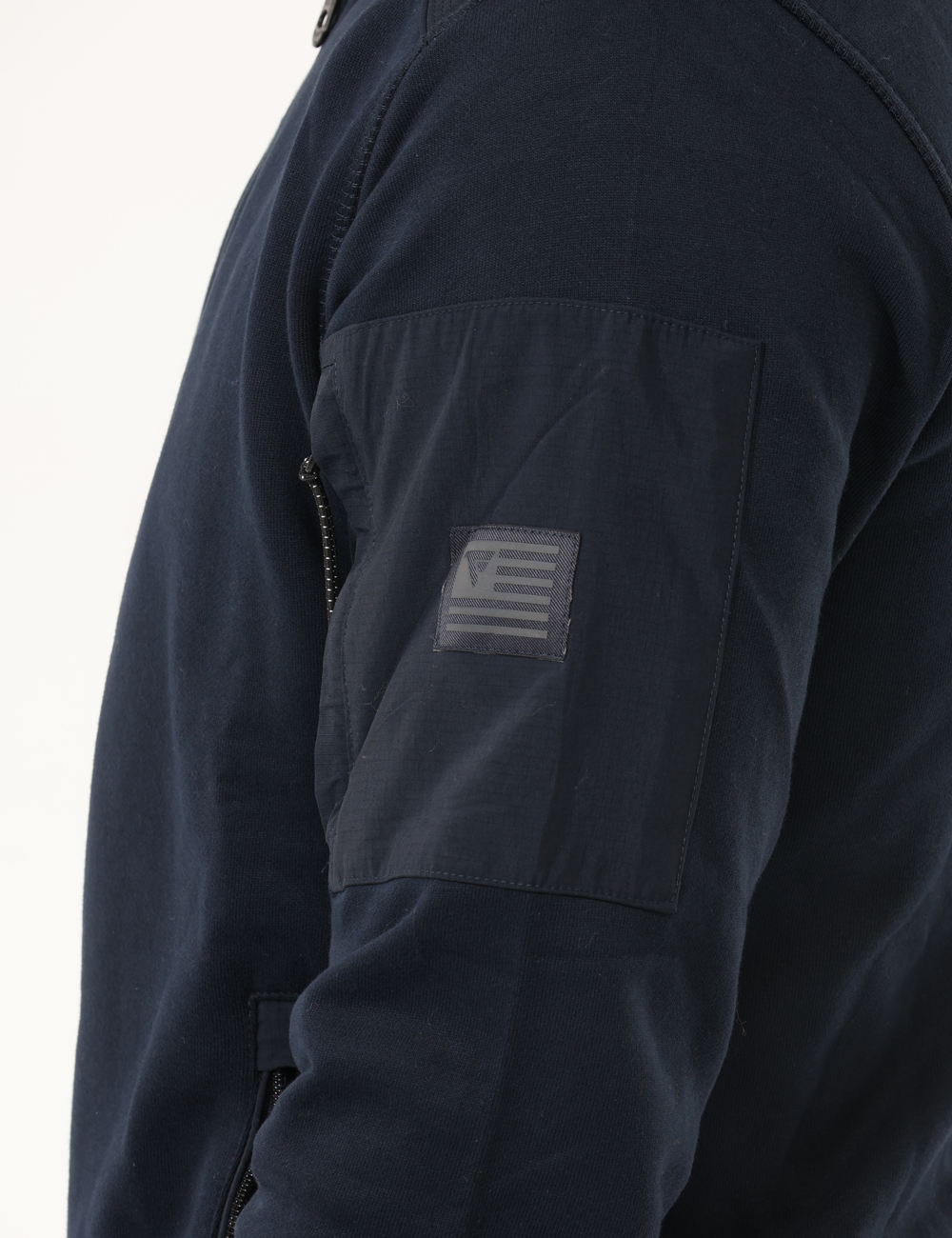 FM25W13FZ-OA_BLUE_AI25_4 FM25W13FZ-OA_BLUE_AI25