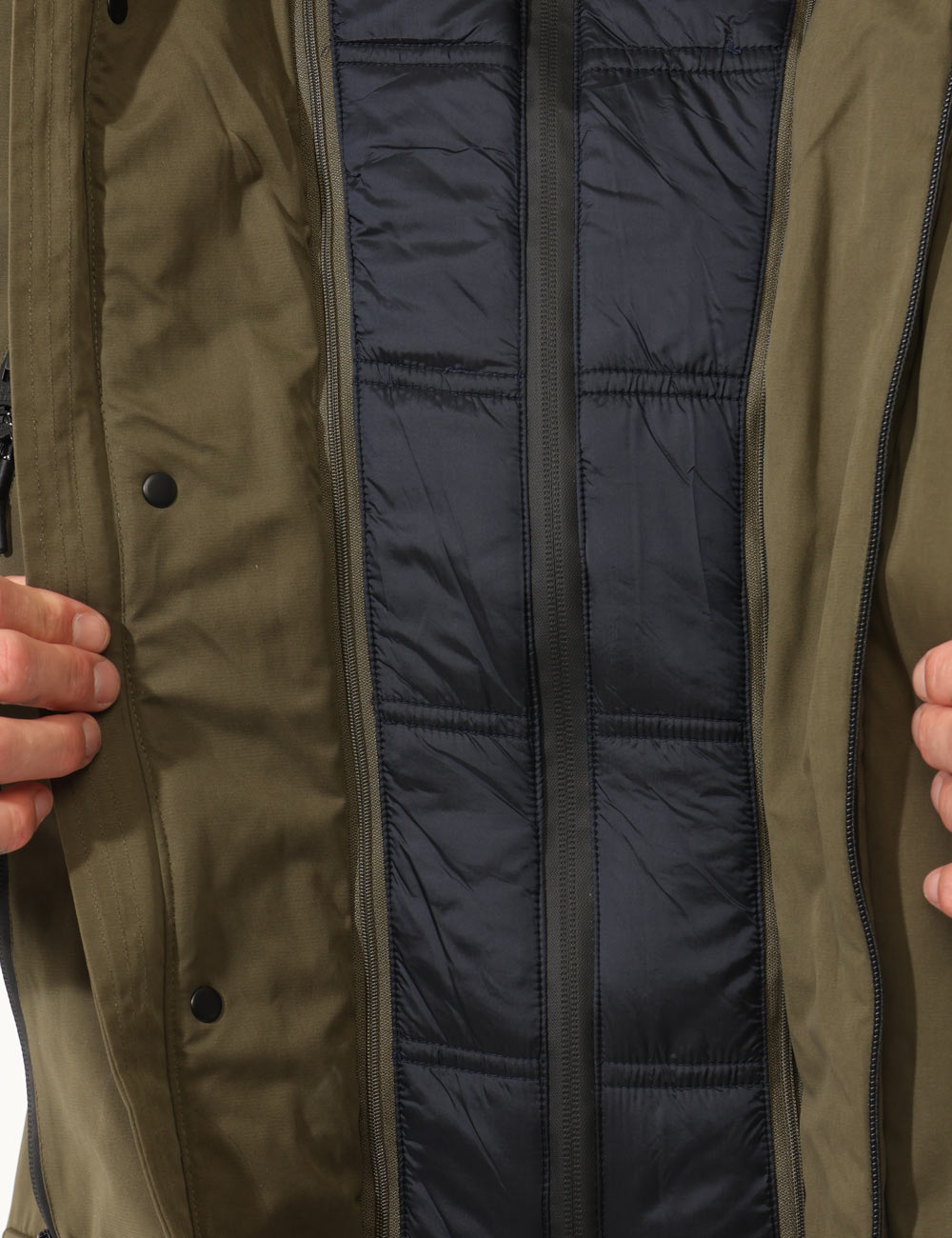 FM25W20KU-OA_ARMY_AI25_4 Piumino Fred Mello Verde - Cod. art. FM25W20KU OAVi ricordiamo che tutti i nostri articoli sono originali.