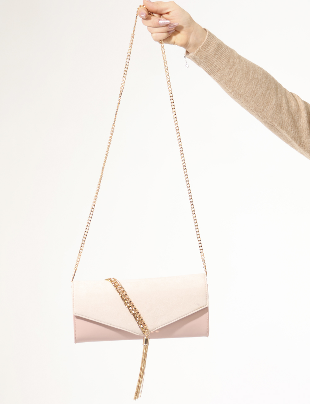 FQ24WB6002P41001-SA_PINK_AI25_6 Borsa Fracomina Rosa - Borsa a tracolla con catena dorata e nappa metallica.Cod. art. FQ24WB6002P41001 SAVi ricordiamo che t