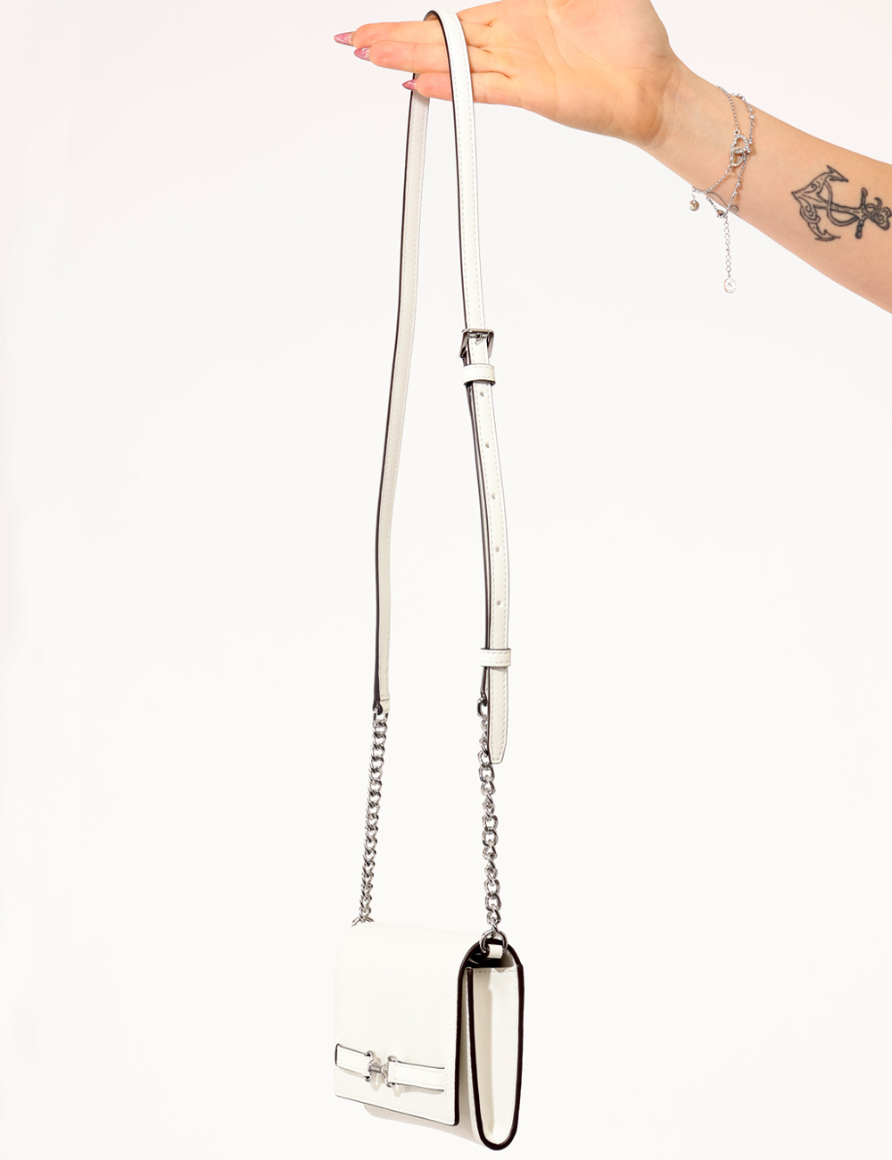 35S5S2ZC7L-F-SA_BIANCO_AI25_6 Pochette Michael Kors Bianco - Pochette MICHAEL KORS Bianca Elegante, luminosa e sofisticata, la Pochette MICHAEL KORS Bianc