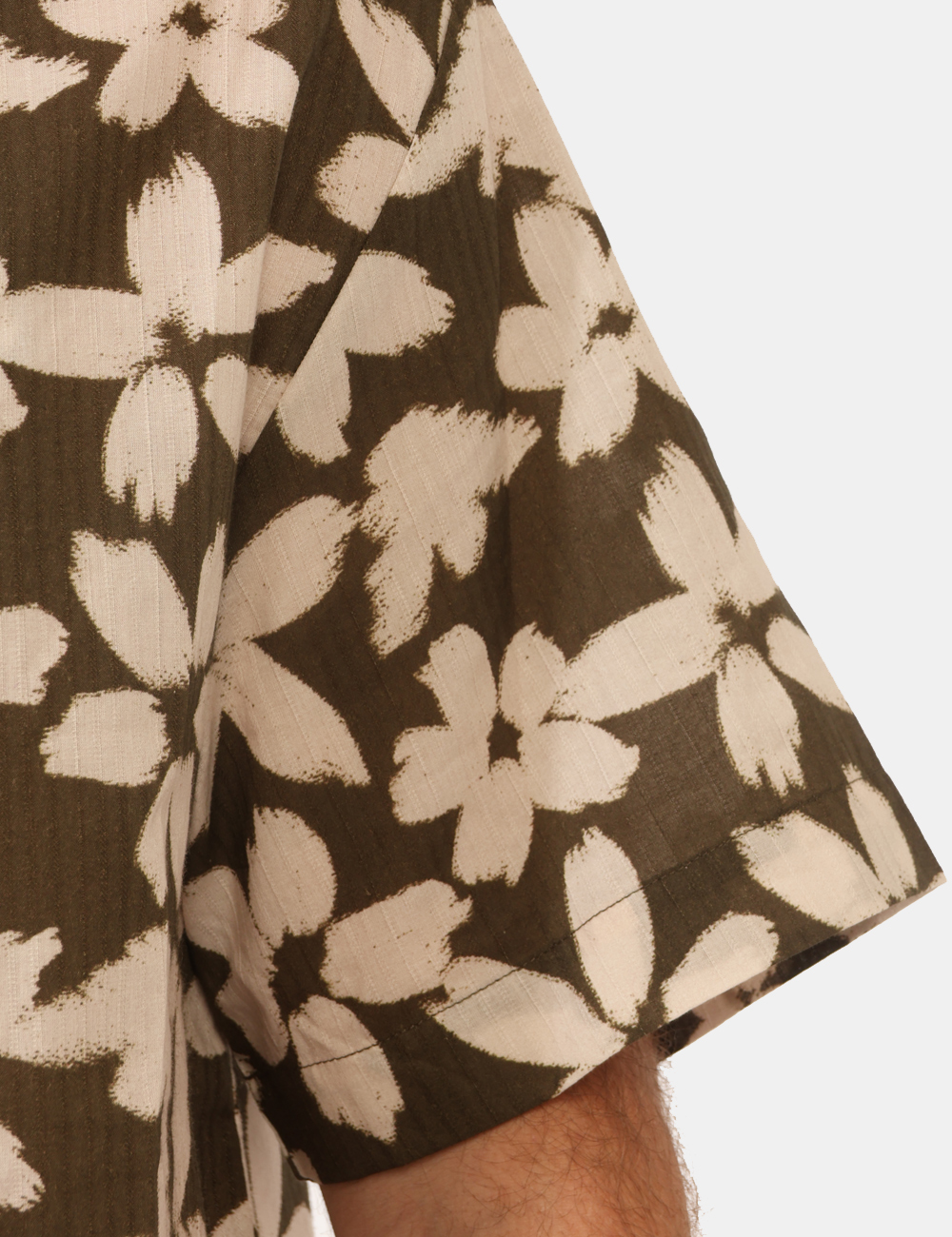 EM000593-AF20443-GI-CB_VERDE_PE26_3 Camicia Emporio Armani Verde tg.L - Camicia EMPORIO ARMANI La Camicia EMPORIO ARMANI verde da uomo è il capo perfetto per da