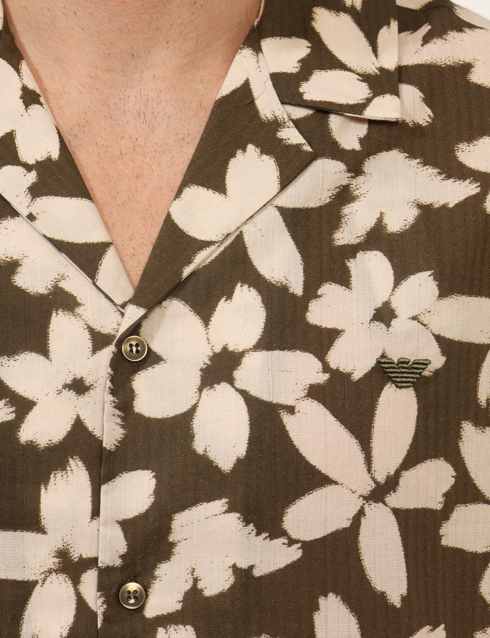 EM000593-AF20443-GI-CB_VERDE_PE26_4 Camicia Emporio Armani Verde tg.L - Camicia EMPORIO ARMANI La Camicia EMPORIO ARMANI verde da uomo è il capo perfetto per da